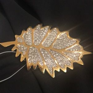 VALENTINO Gold Diamanté Pin